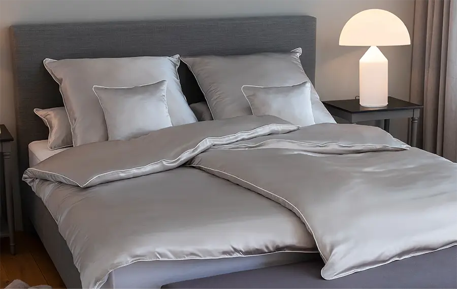 Seidenbettwasche Braganza Silbergrau